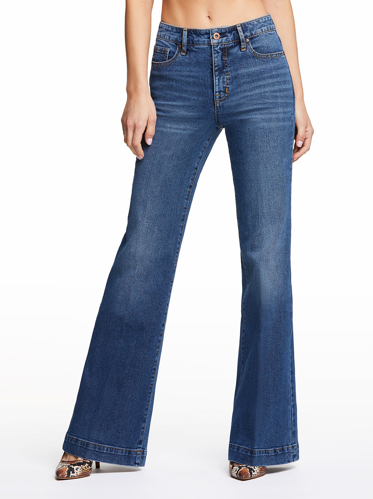 Jessica Simpson Women True Love Wide Leg Trouser Jeans in Sia