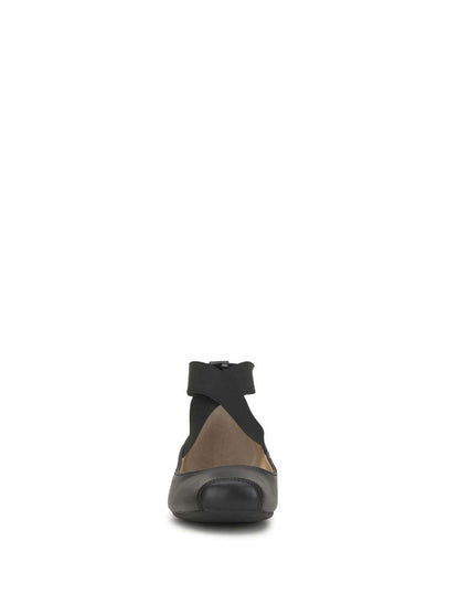 Jessica Simpson Women Mandalaye Ballet Flat in Black
