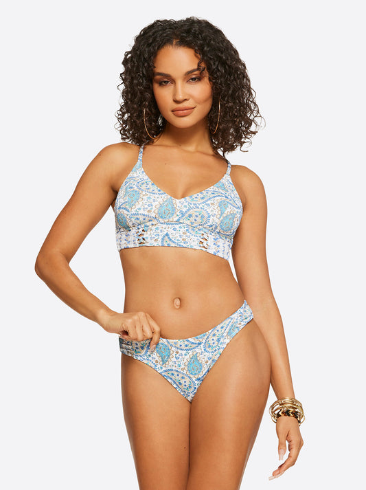 Jessica Simpson Women Sweetness Overload Cropped Cami in White Multi
