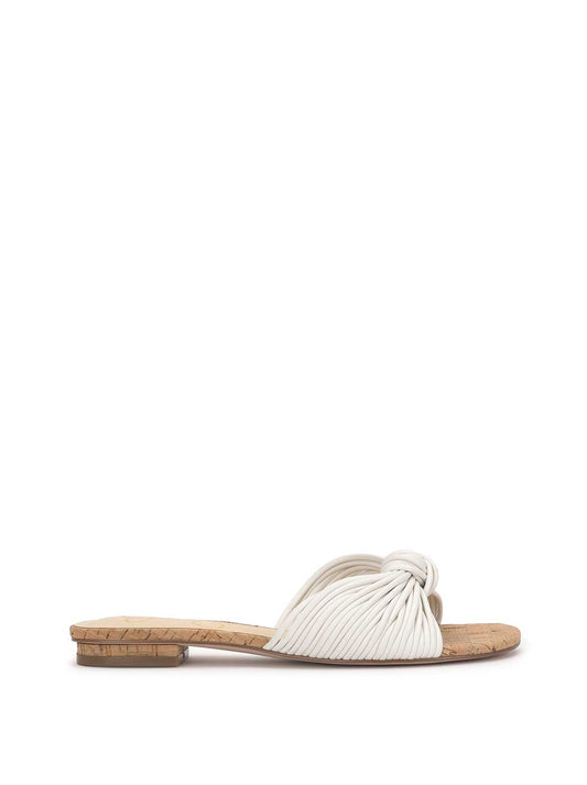 Jessica Simpson Women Dydra Knotted Flat Sandal in White