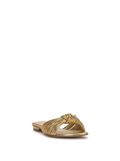 Jessica Simpson Women Dydra Knotted Flat Sandal in Gold