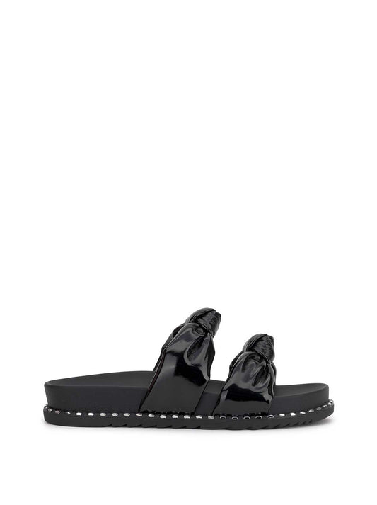 Jessica Simpson Women Caralyna Flat Sandal in Black