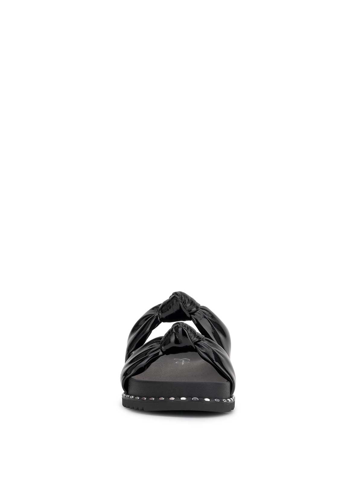Jessica Simpson Women Caralyna Flat Sandal in Black