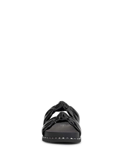 Jessica Simpson Women Caralyna Flat Sandal in Black