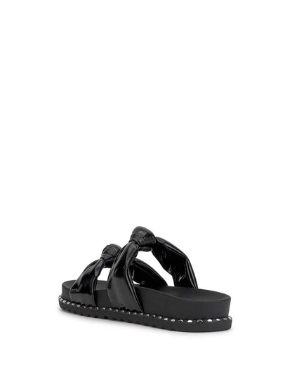 Jessica Simpson Women Caralyna Flat Sandal in Black