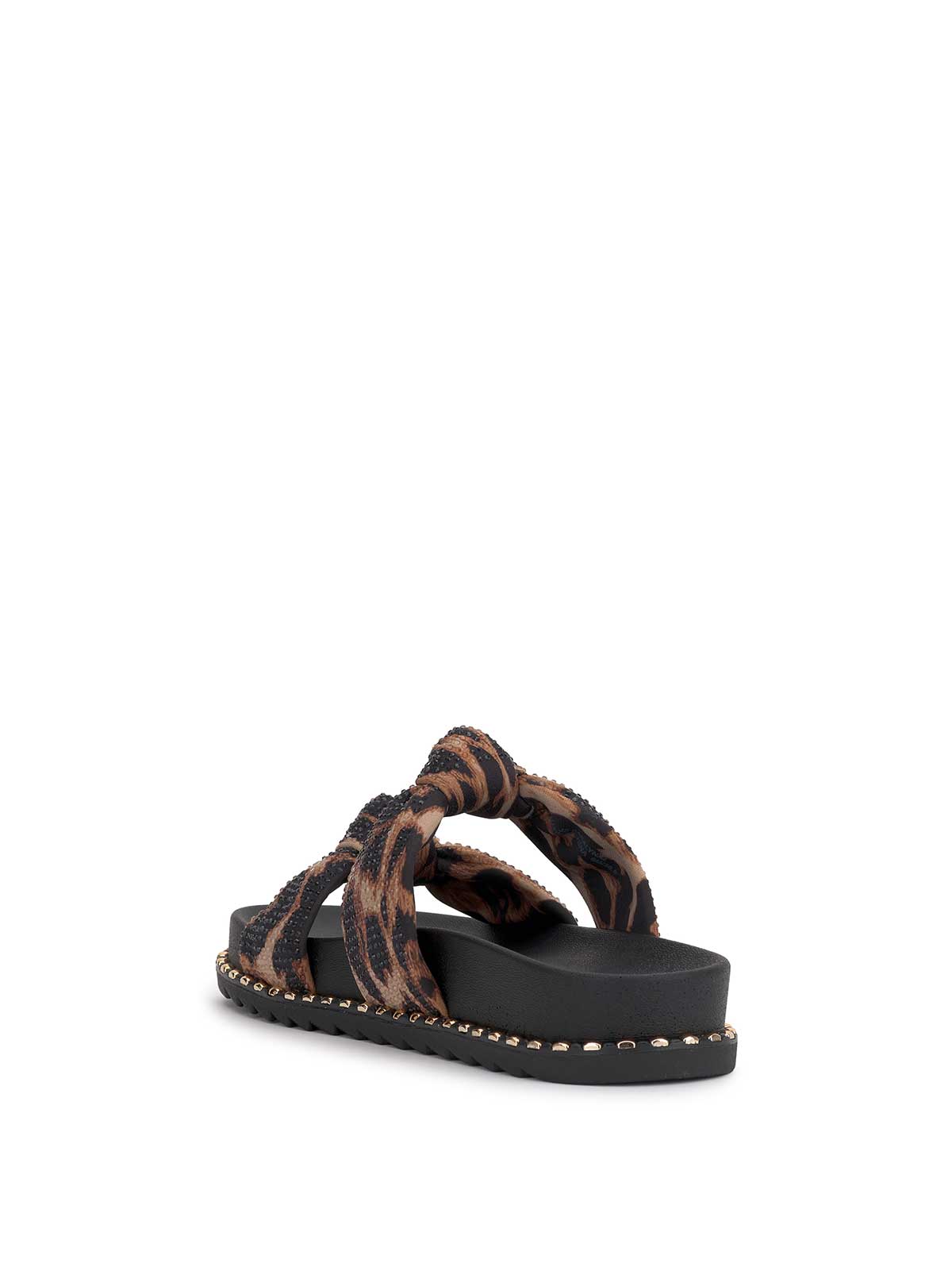 Jessica Simpson Women Caralyna Flat Sandal in Leopard