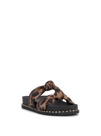 Jessica Simpson Women Caralyna Flat Sandal in Leopard