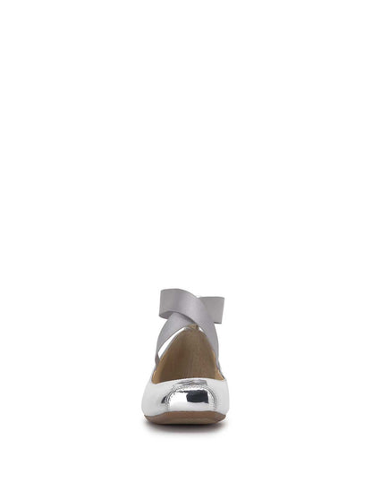 Jessica Simpson Women Mandalaye Ballet Flat in Silver
