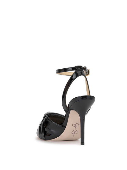 Jessica Simpson Women Neveny High Heel in Black