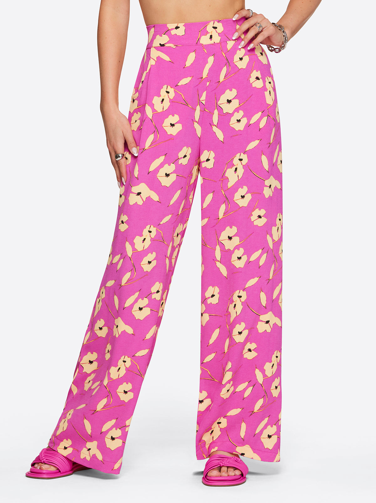 Jessica Simpson Women Winnie Wide Leg Pants in Withering Petals
