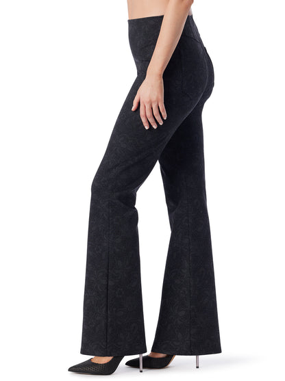 Jessica Simpson Women Pull on Flare in Black Laced Floral
