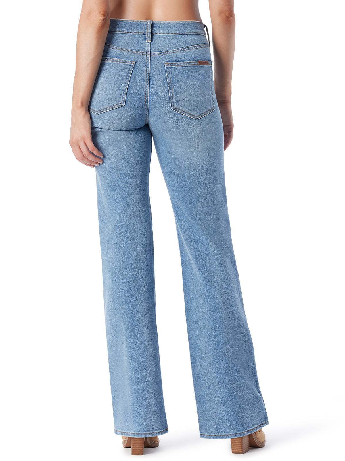 Jessica Simpson Women Rhythm Bootcut Jean in Chateau