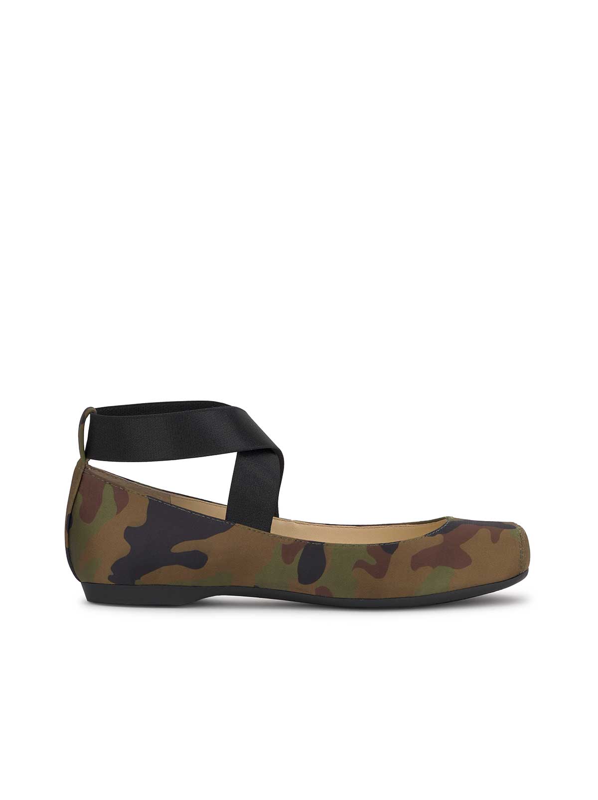 Jessica Simpson Women Mandalaye Ballet Flat in Forest Camo