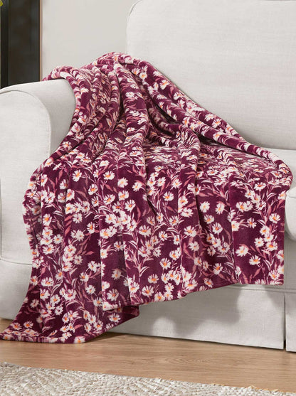 Jessica Simpson Home Wildflower Park Plush Throw in Wine Red