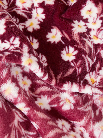 Jessica Simpson Home Wildflower Park Plush Throw in Wine Red