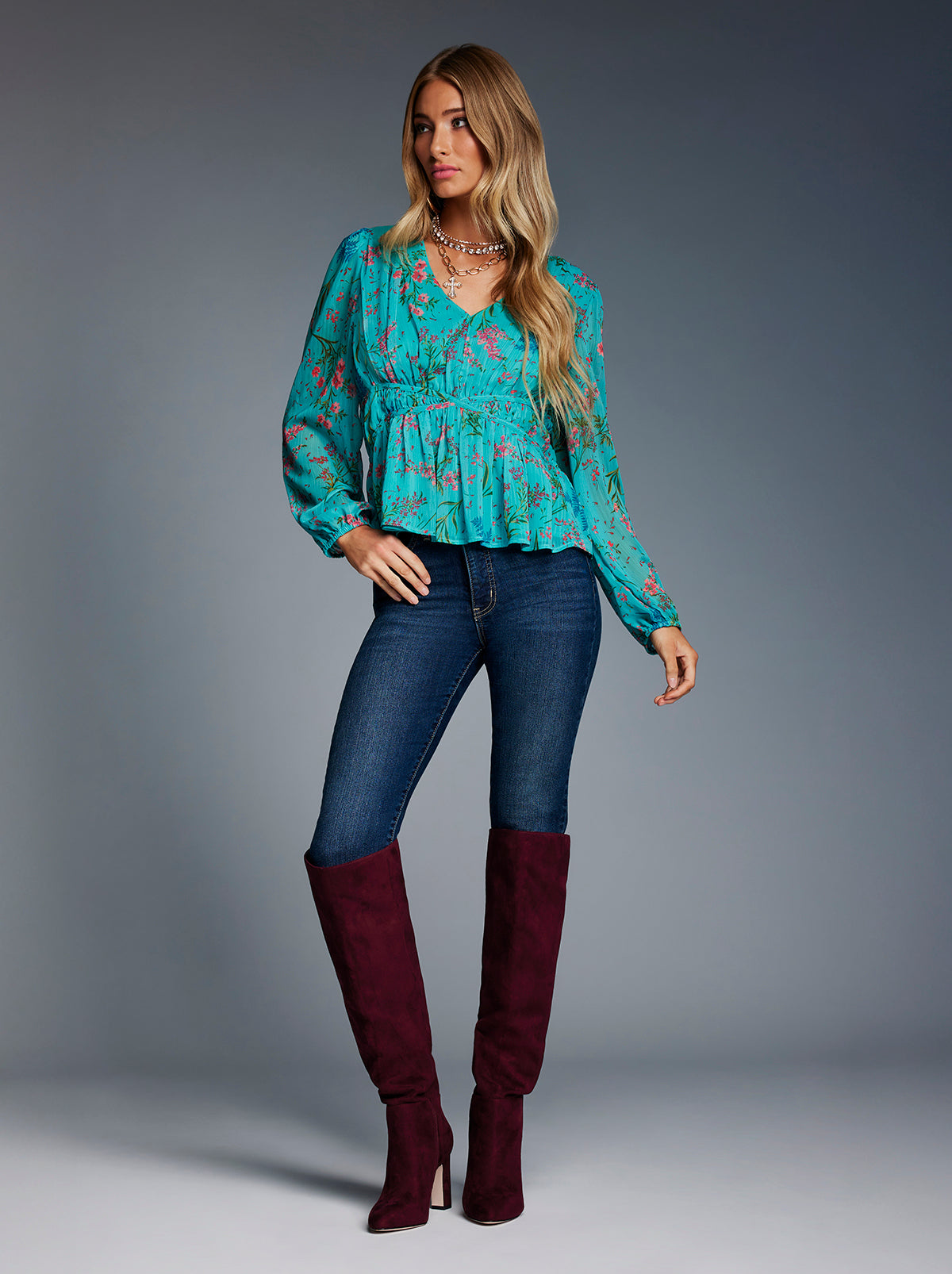 Jessica Simpson Women Marjani Top in Baltic-Field Floral