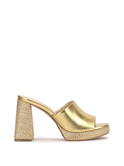 Jessica Simpson Women Kameena Mule Platform in Gold