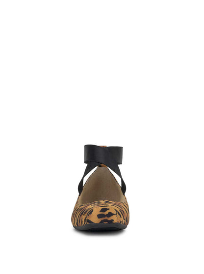 Jessica Simpson Women Mandalaye Ballet Flat in Tiger Print