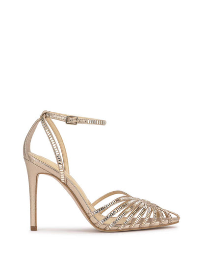 Jessica Simpson Women Paveri Pump in Champagne