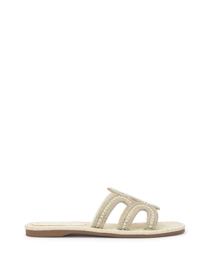 Jessica Simpson Women Bria Flat Sandal in Ivory