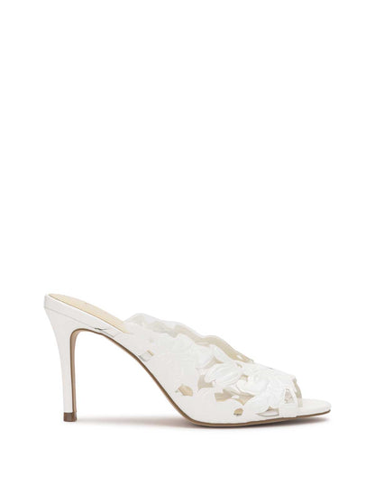 Jessica Simpson Women Justera High Heel in White