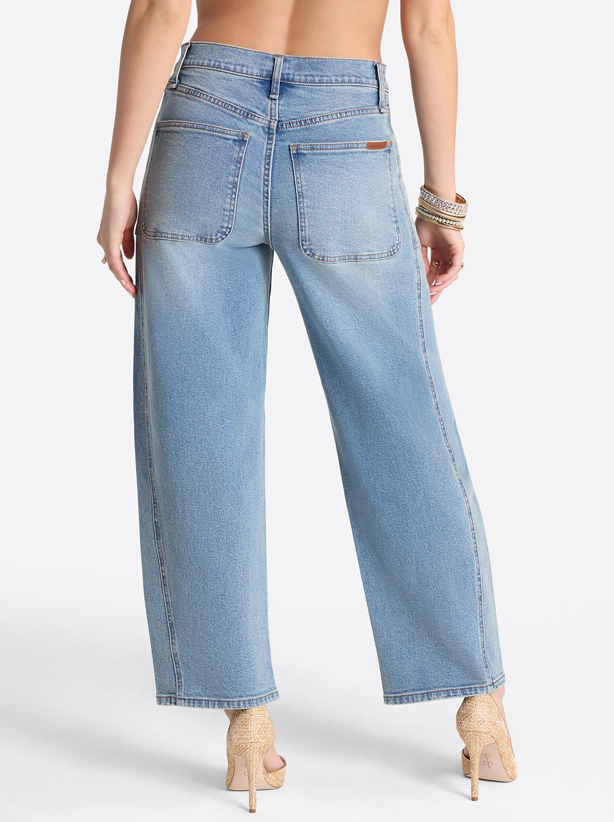 Jessica Simpson Women Relaxed Barrel Jeans in Composer