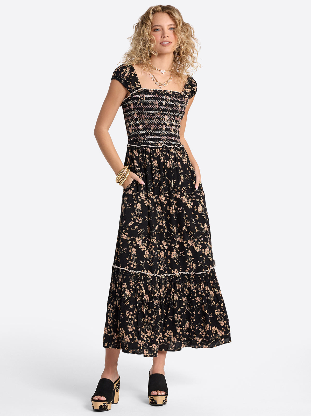 Jessica Simpson Women Clarice Maxi Dress in Obsidian Wispy Ditsies