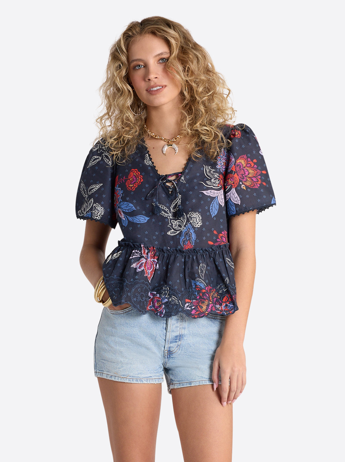Jessica Simpson Women Raquelle Blouse in Polar Night Colorful Rio