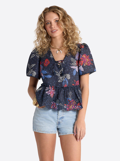 Jessica Simpson Women Raquelle Blouse in Polar Night Colorful Rio
